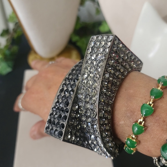 Unique Gunmetal Asymmetrical Crystal Statement Clamper Hinge Bracelet - Picture 9 of 13